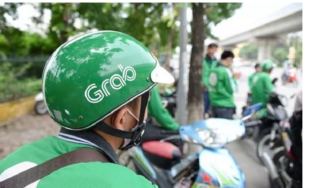 Grab lên tiếng về trường hợp tài xế GrabBike chở nữ tiếp viên hàng không nhiễm Covid-19 ở Hà Nội