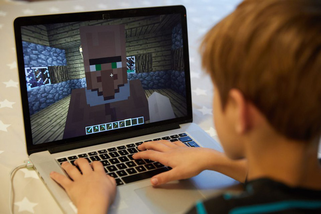 Không muốn người dân tụ tập ngoài đường, chính phủ Ba Lan tự mở luôn server Minecraft để 'dụ' giới trẻ ngồi nhà chơi game