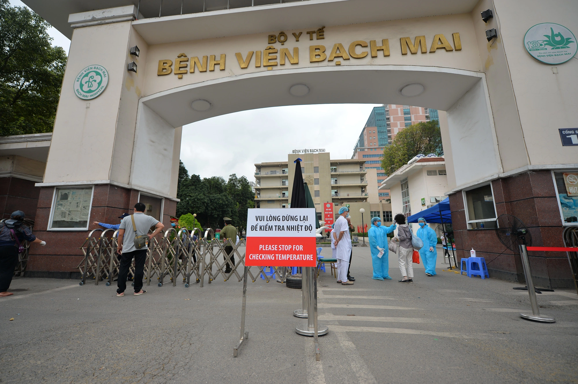 Toàn cảnh dịch Covid-19 tại Bệnh viện Bạch Mai trong 10 ngày qua: Từ 2 ca đầu tiên đến "ổ dịch" phức tạp nhất cả nước