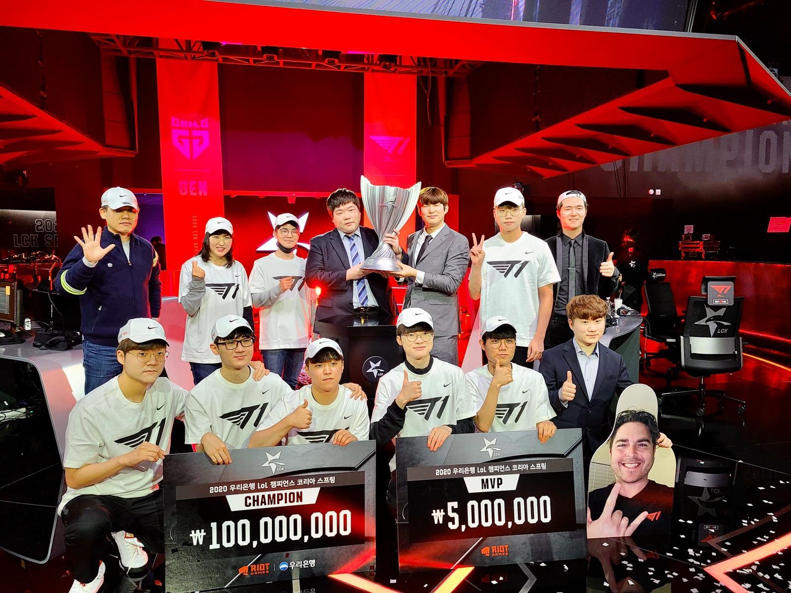 Chủ tịch T1 lên tiếng xin lỗi Riot Hàn Quốc, tự nhận đã 'bù lu bù loa' vì đội tuyển bị phạt do đến trận Chung kết muộn