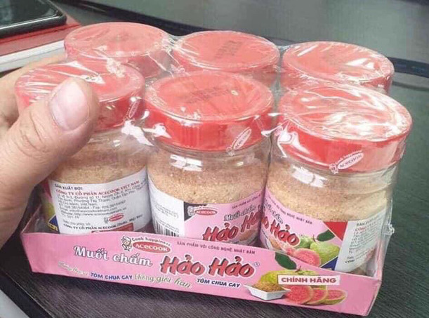 Chờ mãi cũng tới ngày này: Hảo Hảo bán riêng hũ bột canh tôm chua cay, tạm biệt tuổi thơ trữ muối như trữ... vàng