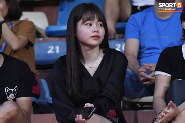 Quang Hải lộ loạt tin nhắn nhạy cảm về chuyện yêu đương, bạn gái hủy bỏ trạng thái hẹn hò - Ảnh 2.