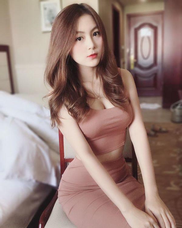 Đăng ảnh mới khoe vóc dáng nuột nà, hot girl hay xuất hiện cùng Lộc Fuho khiến dân tình bỏng mắt - Ảnh 7.