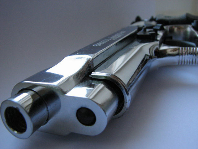 Beretta 92: Mẫu súng ngắn nổi danh đến từ quê hương của các ông trùm có gì đặc biệt? - Ảnh 5.
