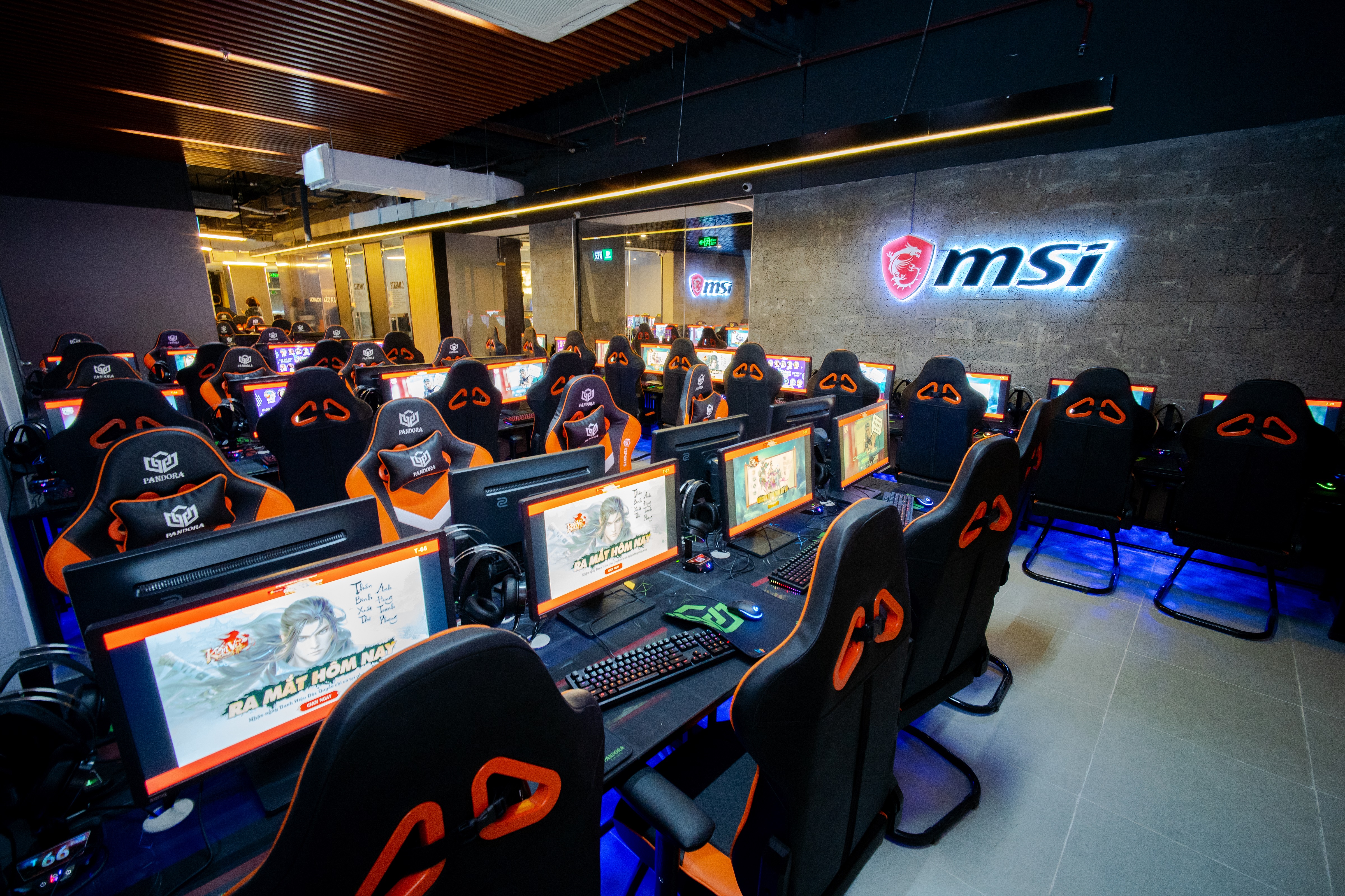 Trải nghiệm không gian chơi game chuyên nghiệp cùng Pandora Gaming Cầu Giấy - Tổ hợp giải trí đa nội dung tiêu chuẩn quốc tế tại Hà Nội