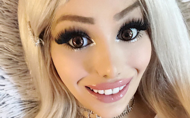 Chân dung cô gái có vẻ ngoài như Barbie đời thực: Chi gần 4 tỷ để biến thành búp bê, quyết bỏ việc vì sợ làm đàn ông... phát cuồng