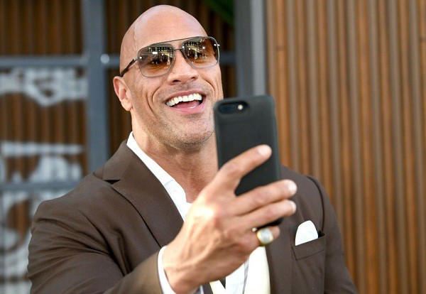 Chán đóng phim, The Rock Dwayne Johnson trở thành hot Instagram, đăng nhẹ một bài quảng cáo cũng kiếm hơn 20 tỷ - Ảnh 1.