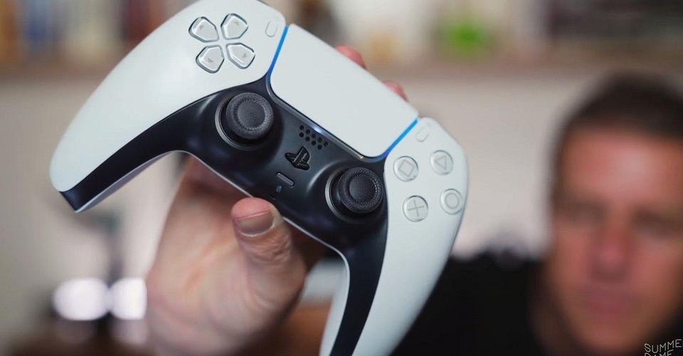 Video trên tay, đánh giá nhanh DualSense mới của PS5