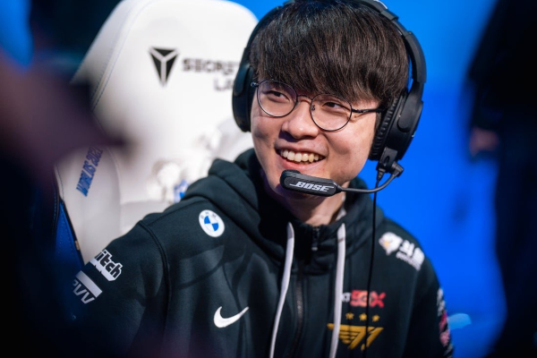 Faker chia sẻ &quot;ai cũng muốn solo-kill tôi&quot;, cho biết chưa gặp midlane nào thực sự quá ấn tượng ở vòng bảng