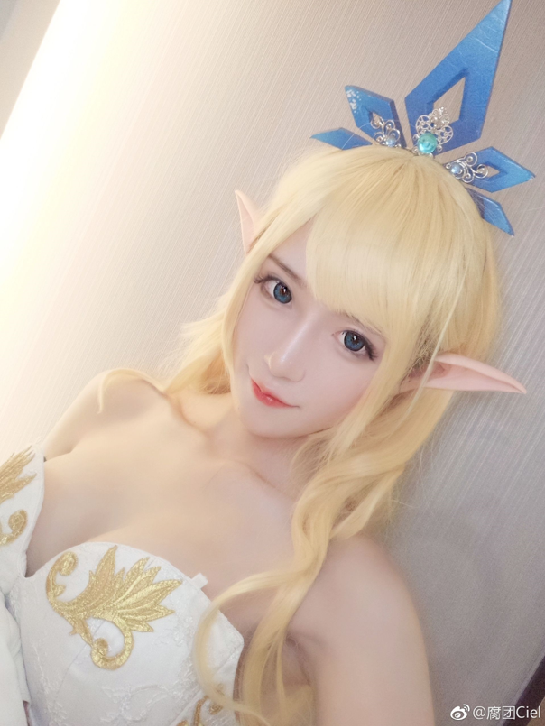 Thở dốc với màn cosplay Janna đẹp lung linh của mỹ nhân xứ Trung, không cần tạo lốc cũng thổi bay mọi trái tim game thủ - Ảnh 1.