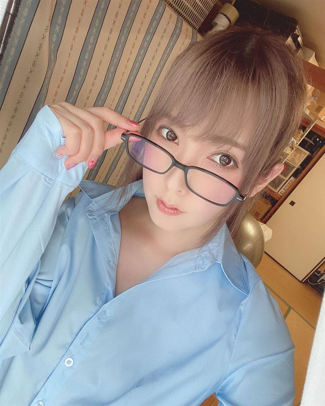 Những điều chưa biết về Yui Hatano, nữ hoàng 18  của xứ hoa anh đào - Ảnh 1.