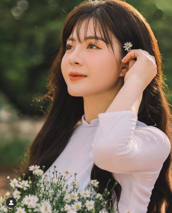 Đọ sắc trong tà áo dài trắng tinh khôi, các hot girl Esports hoá “nàng thơ trong sáng - Ảnh 6.