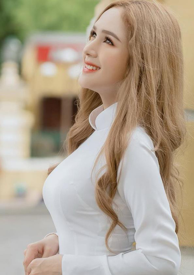 Đọ sắc trong tà áo dài trắng tinh khôi, các hot girl Esports hoá “nàng thơ trong sáng - Ảnh 16.