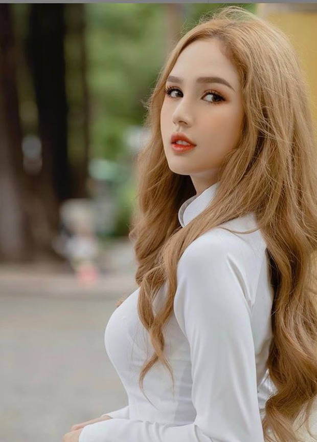 Đọ sắc trong tà áo dài trắng tinh khôi, các hot girl Esports hoá “nàng thơ trong sáng - Ảnh 14.