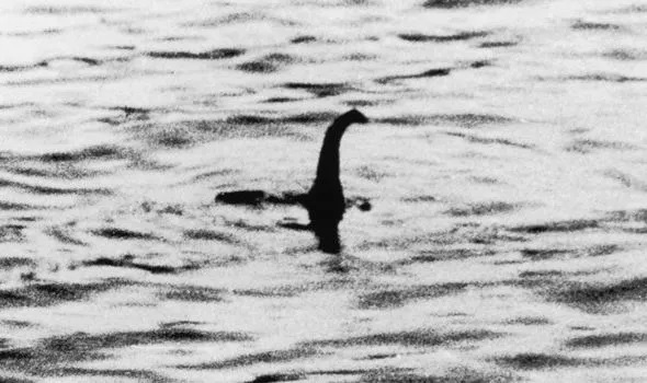 Quái vật hồ Loch Ness: Thực sự có thật hay là trò lừa bịp của loài người? - Ảnh 2.