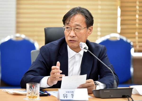 Bực tức vì DWG KIA bị đối xử bất công tại MSI, Đại biểu Quốc hội Hàn Quốc đề xuất soạn thảo bộ luật riêng cho Esports - Ảnh 1.