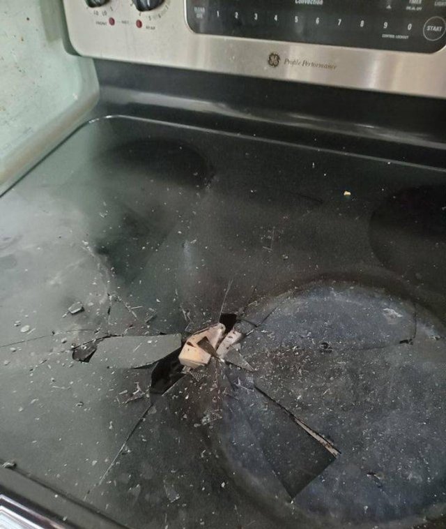 Những khoảnh khắc cay đắng đụng đâu hỏng đấy của những người vận sao chổi - Ảnh 10.