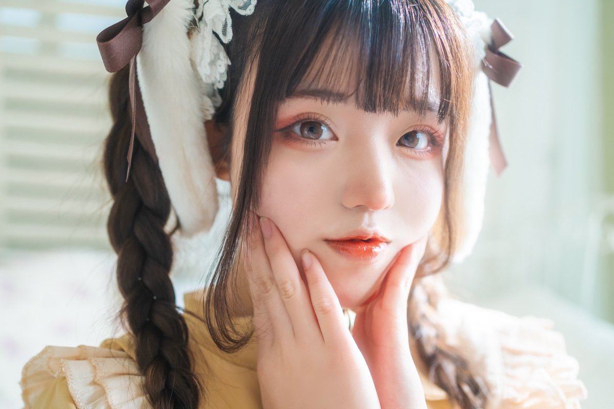 Nữ coser Gen Z Nhật Bản khiến fan ngất ngây với nhan sắc xinh đẹp tuyệt trần, càng ngắm càng mê mẩn