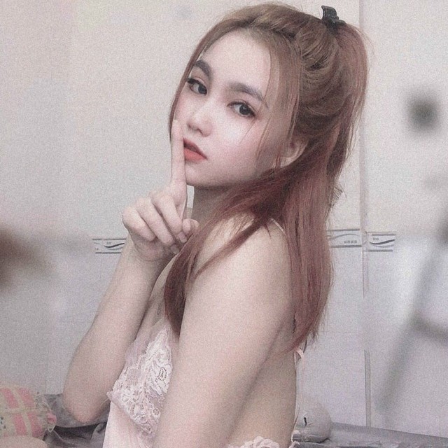 Gái xinh đăng ảnh trễ nải, bàn tay hư hỏng khiến  VIP cứng khoe hẳn lịch sử nạp, nhận cả bao nuôi nhưng cái kết ra sao thì... không ai biết - Ảnh 5.