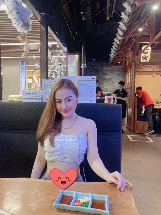Gái xinh đăng ảnh trễ nải, bàn tay hư hỏng khiến  VIP cứng khoe hẳn lịch sử nạp, nhận cả bao nuôi nhưng cái kết ra sao thì... không ai biết - Ảnh 17.
