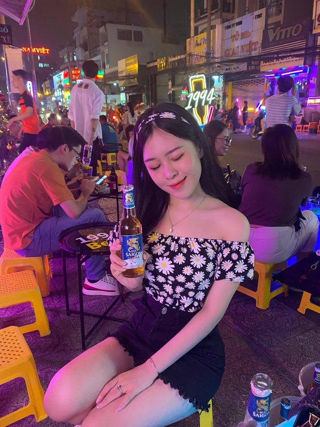 Gái xinh đăng ảnh trễ nải, bàn tay hư hỏng khiến  VIP cứng khoe hẳn lịch sử nạp, nhận cả bao nuôi nhưng cái kết ra sao thì... không ai biết - Ảnh 23.