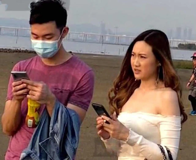 Hoa hậu Hong Kong bị bạn trai bỏ rơi vì đóng cảnh nóng táo bạo - Ảnh 7.