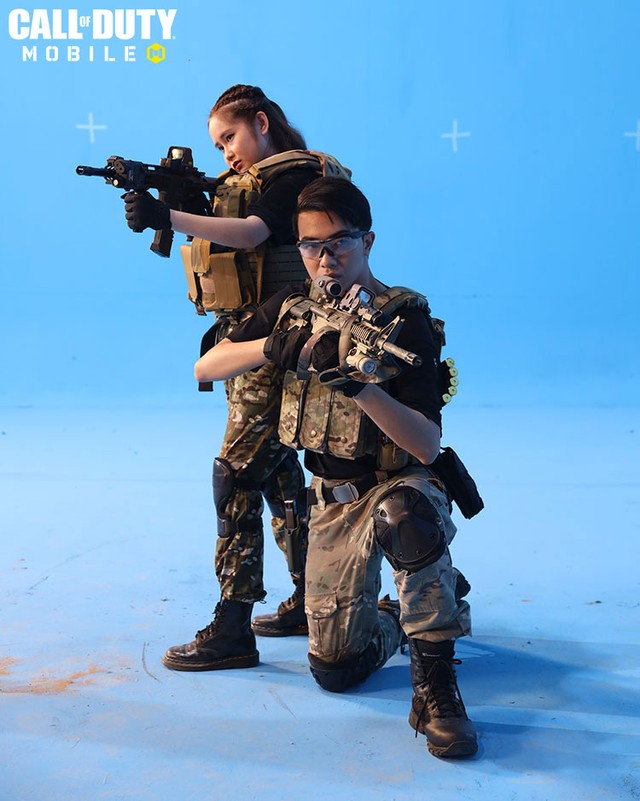 Đã mắt với chùm ảnh Cris Phan và vợ hot girl trong trang phục chiến binh Call of Duty: Mobile VN - Ảnh 3.
