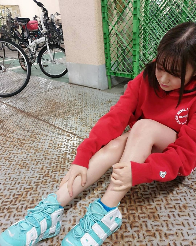 Ngắm nhan sắc Madoka Shizuki, mỹ nhân 18  Nhật Bản mê mệt những đôi giày thể thao - Ảnh 6.