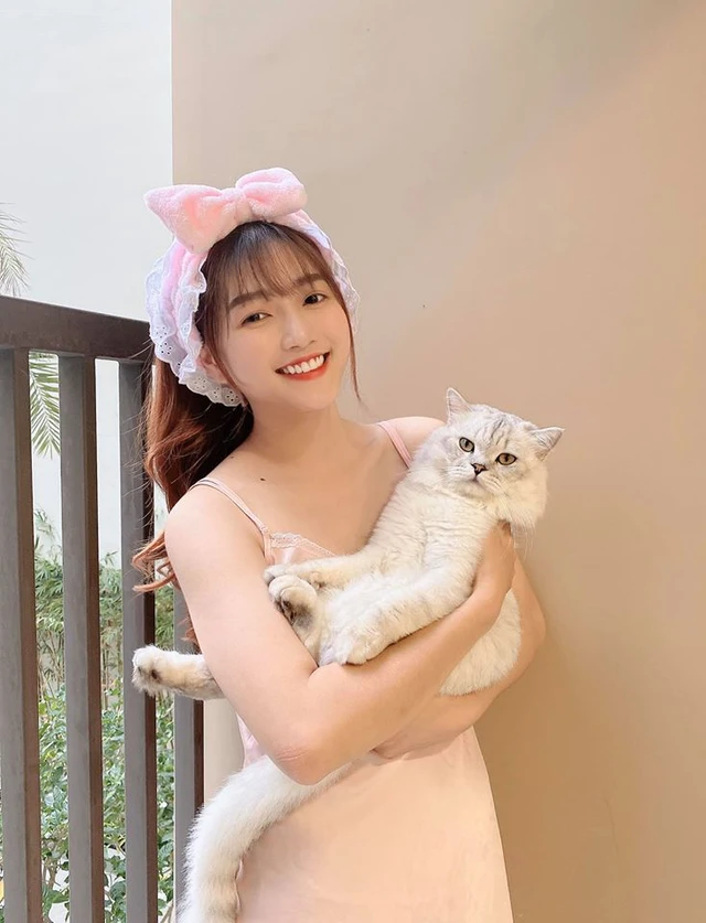 Vừa sang làm streamer, cựu hotgirl FAP TV - An Vy đã dính lùm xùm, nghi vấn bị quản lý SBTC ẩn ý chỉ trích - Ảnh 1.
