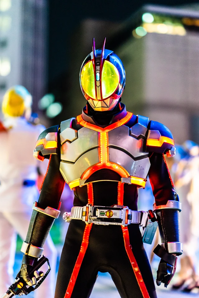 Lác mắt trước độ chịu chơi của cosplayer khi hóa thân thành Kamen Rider Faiz - Ảnh 20.