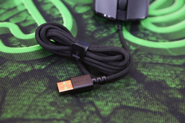 Trên tay chuột gaming Razer Viper Mini: Siêu nhẹ, nhỏ nhưng võ công thượng thừa - Ảnh 7.