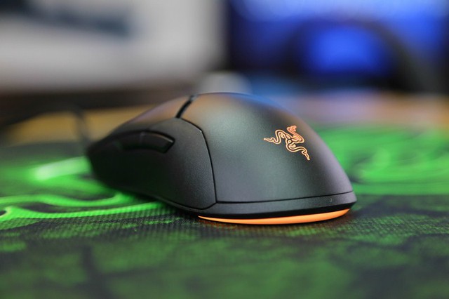 Trên tay chuột gaming Razer Viper Mini: Siêu nhẹ, nhỏ nhưng võ công thượng thừa - Ảnh 6.