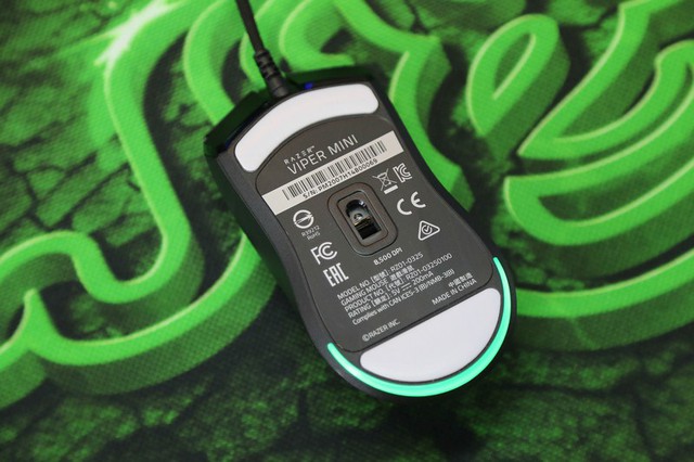 Trên tay chuột gaming Razer Viper Mini: Siêu nhẹ, nhỏ nhưng võ công thượng thừa - Ảnh 5.