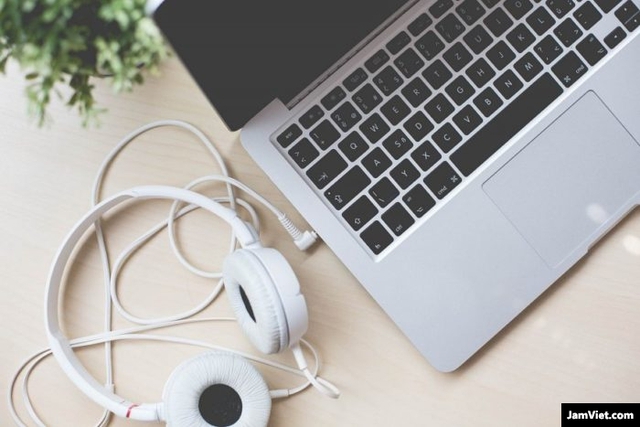 8 mẹo nhỏ giúp laptop của bạn lâu bị chai pin - Ảnh 3.