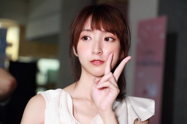 Nữ streamer xinh đẹp kể chuyện được anh thợ khóa tốt bụng giúp đỡ giữa đêm, fan hâm mộ kháo nhau Nghe như kịch bản phim lãng mạn - Ảnh 4.
