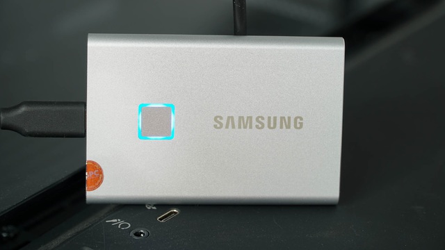 Samsung T7 Touch - SSD di động chuyên lưu trữ game và “tài liệu học tập” cho game thủ  - Ảnh 3.