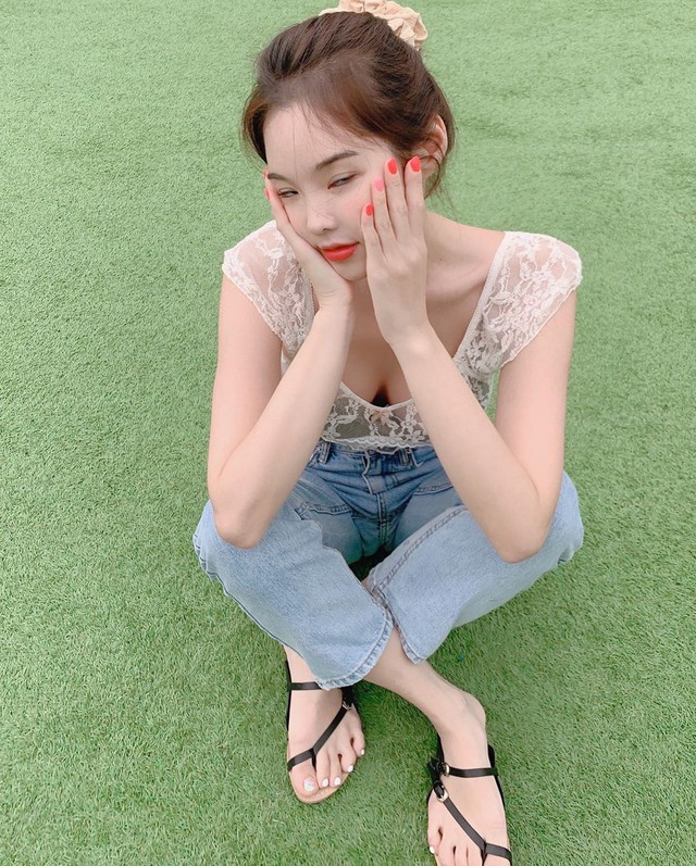 Chỉnh sửa ảnh quá đà và bị phản damage, nàng hot girl nhận cơn mưa gạch đá từ phía fan hâm mộ - Ảnh 5.