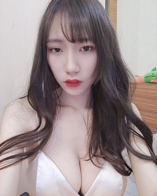 Đăng ảnh check in với chó mèo, nàng hot girl khiến cộng đồng mạng cảm thán Xin được làm thú cưng của cậu - Ảnh 7.