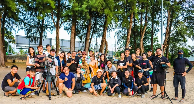 Cô Yua vlog tái xuất với clip mới, khoe hành trình làm MV tại Malaysia - Ảnh 8.