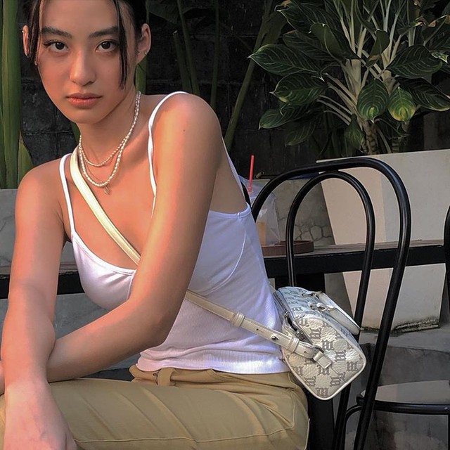 Hot girl Việt - Pháp lọt Top 100 gương mặt đẹp nhất 2020, chỉ cao 1m59 nhưng body sexy, phong cách đầy táo bạo - Ảnh 5.