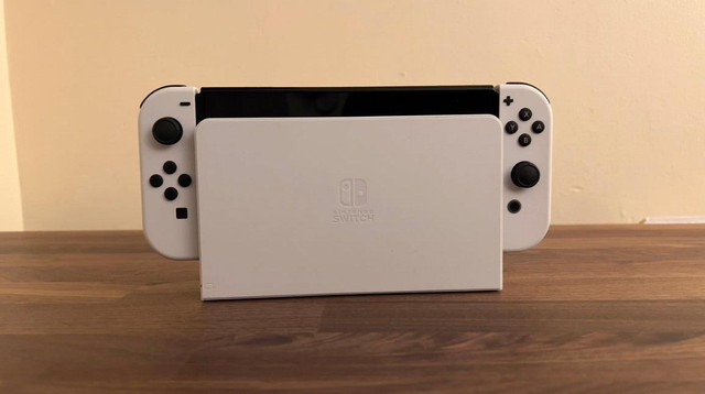 Trên tay Nintendo Switch OLED, màn hình quá đẹp, mượt mà miễn chê - Ảnh 6.