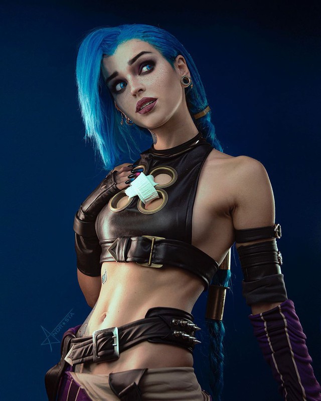 Các fan bấn loạn với loạt ảnh cosplay nhân vật Jinx trong siêu phẩm Arcane, đẹp đến ngỡ ngàng - Ảnh 10.