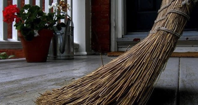 Muốn may mắn cả năm, nhất định phải kiêng quét nhà trong ngày mùng 1 tết - Ảnh 1.