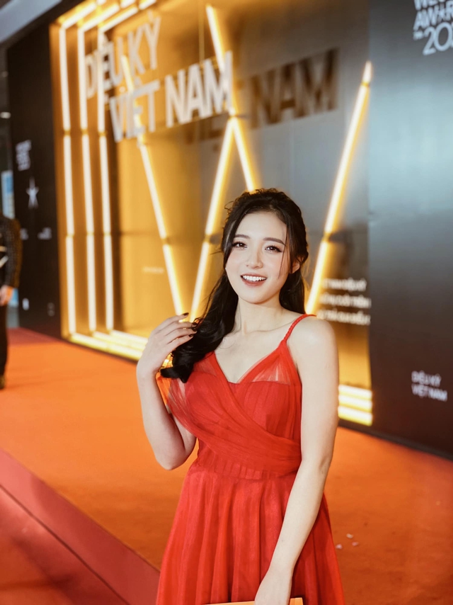 Xinh đẹp, rap đỉnh, hát hay, nữ MC Liên Quân Phương Thảo xuất hiện trong MV Tết   - Ảnh 2.