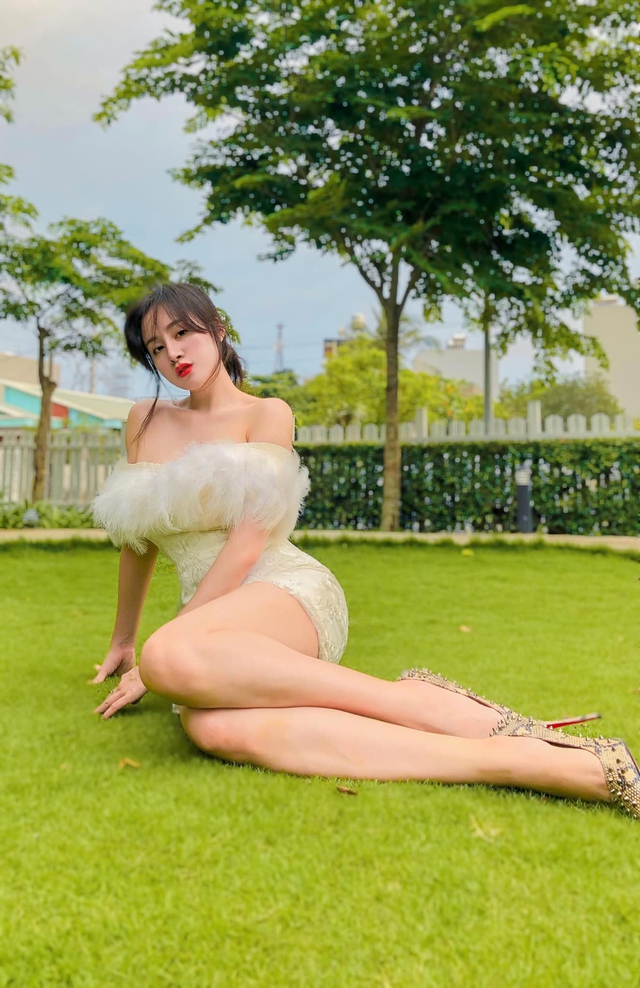 Bị dân mạng “tố” ở bẩn, bà Tưng đáp trả thách thức: “Chuồng heo là sạch lắm rồi!” - Ảnh 12.