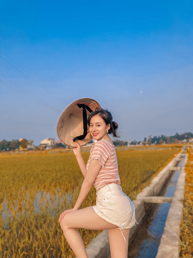 Bị dân mạng “tố” ở bẩn, bà Tưng đáp trả thách thức: “Chuồng heo là sạch lắm rồi!” - Ảnh 9.