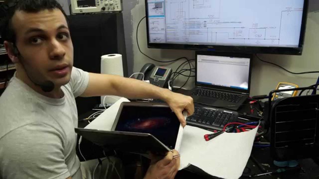Cho rằng phí sửa Macbook quá đắt, nam YouTuber đập luôn cả máy, học cách sửa từ đầu để dạy người xem FREE - Ảnh 5.