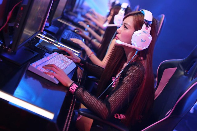 Nữ game thủ: Cần xinh đẹp không cần kỹ năng? - Ảnh 2.