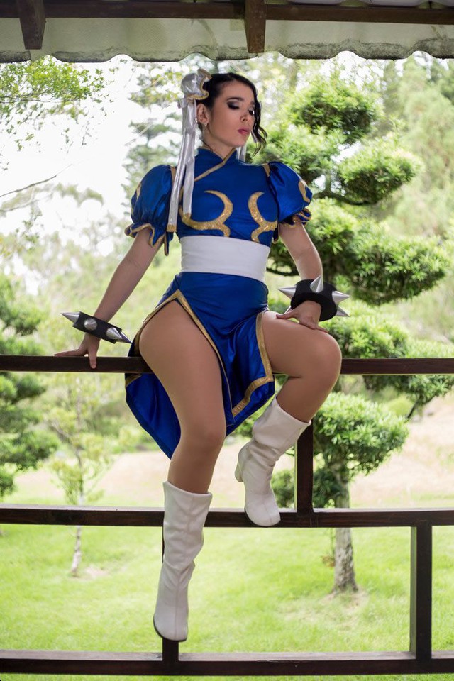 Cosplay nhân vật Street Fighter trong Free Fire, các hot girl Việt nóng bỏng và sexy với vòng 3 hút mắt - Ảnh 7.