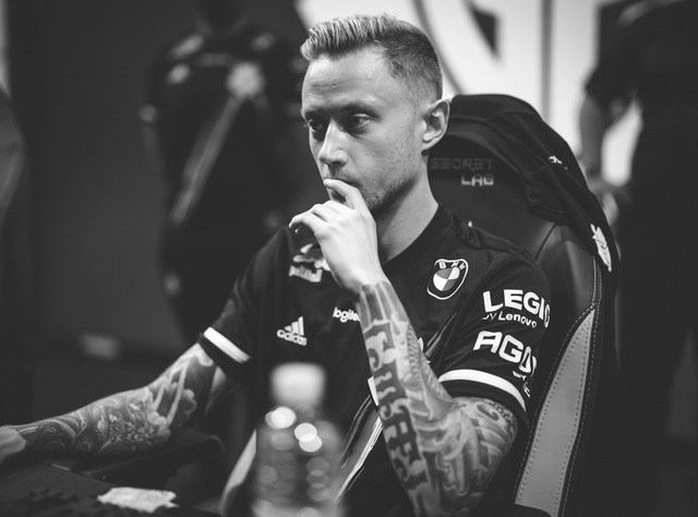 Tuyên bố bỏ Fnatic sang G2 để vô địch thế giới, Rekkles bị nghiệp quật sấp mặt khi gánh xiếc lần đầu mất vé dự CKTG - Ảnh 2.